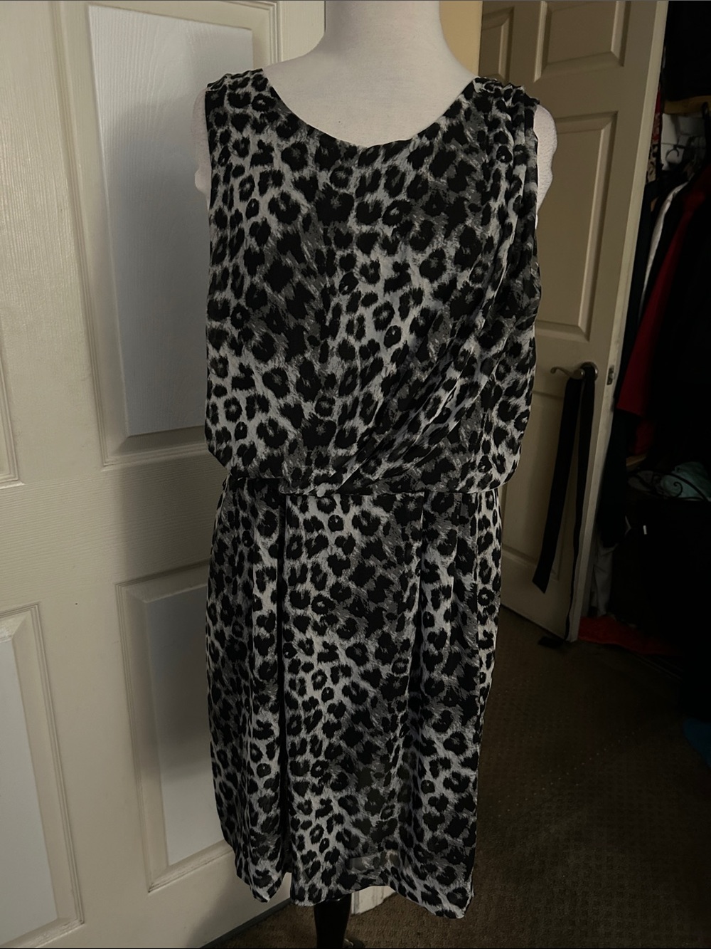 Apt. 9 Black and White Leopard Print Sleeveless Midi Dress